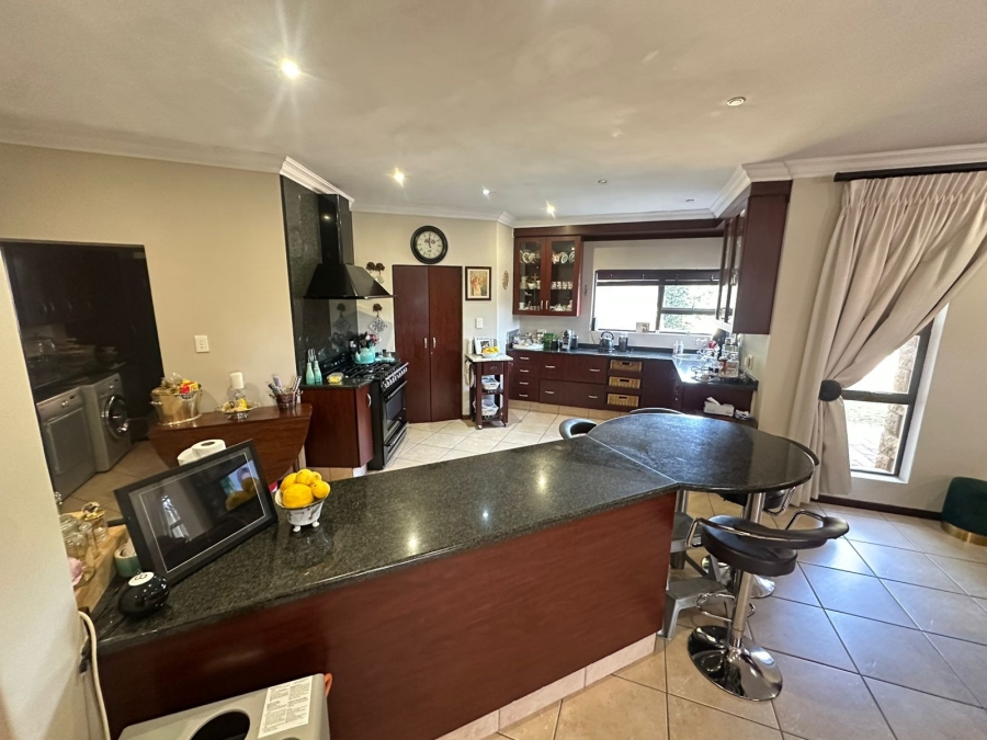 5 Bedroom Property for Sale in Midstream Estate Gauteng