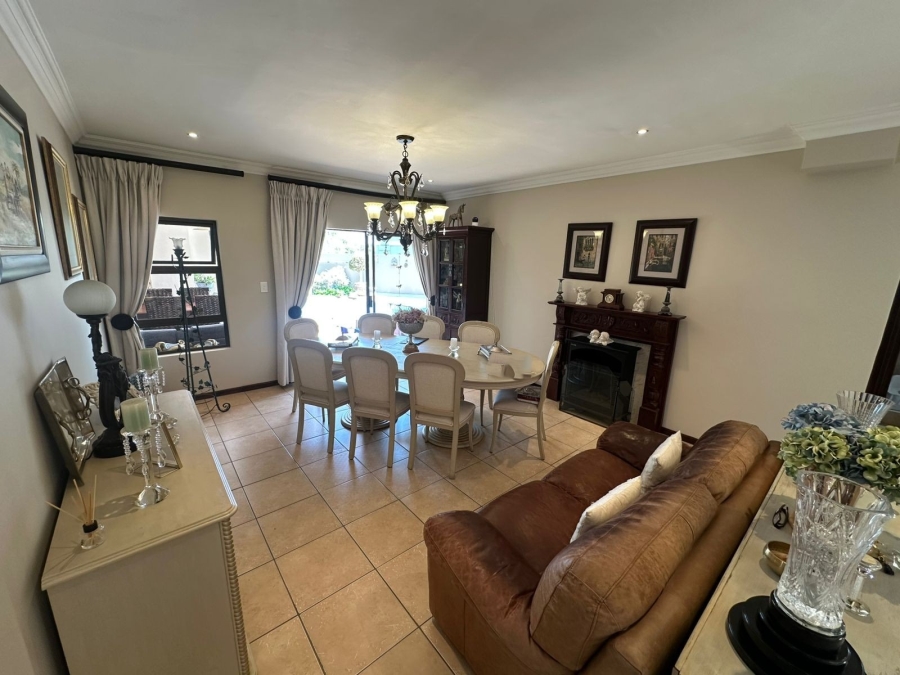 5 Bedroom Property for Sale in Midstream Estate Gauteng