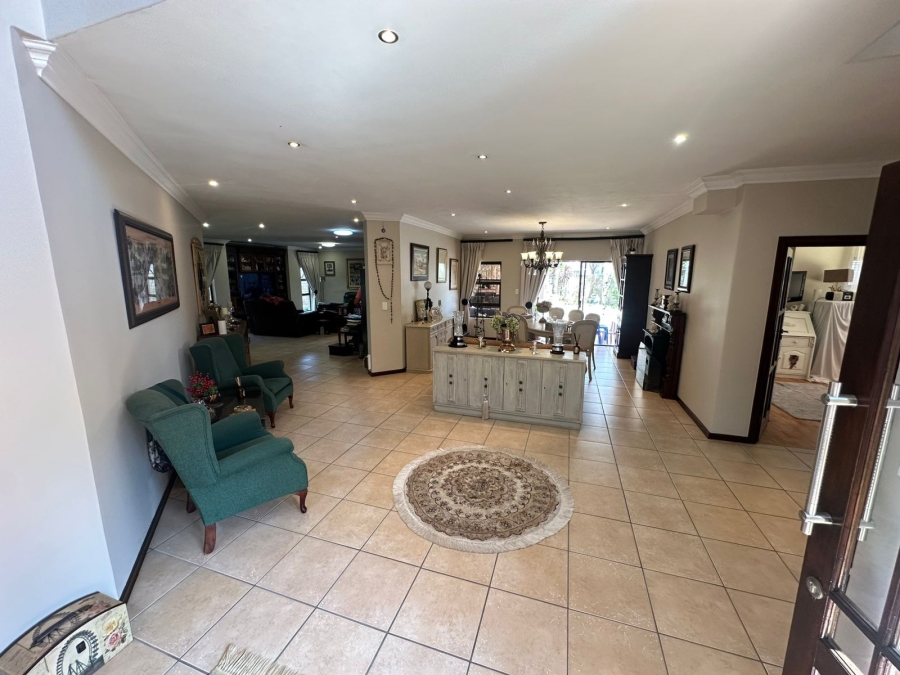 5 Bedroom Property for Sale in Midstream Estate Gauteng