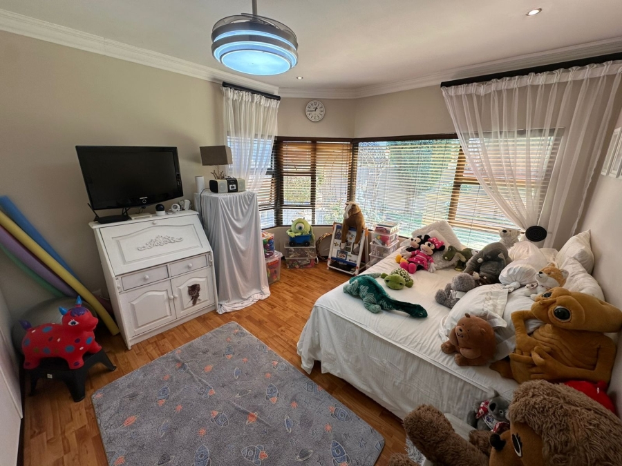 5 Bedroom Property for Sale in Midstream Estate Gauteng