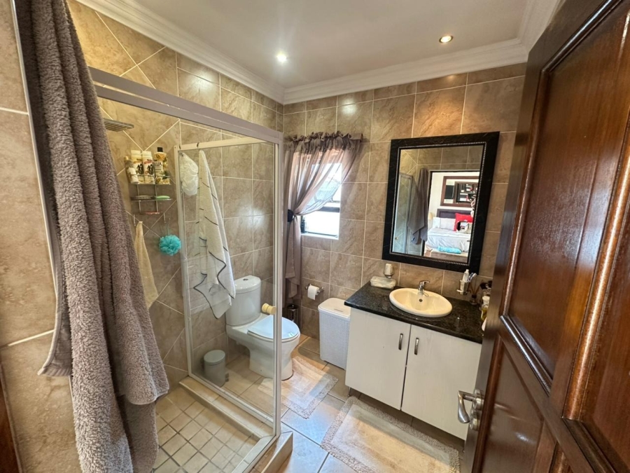 5 Bedroom Property for Sale in Midstream Estate Gauteng