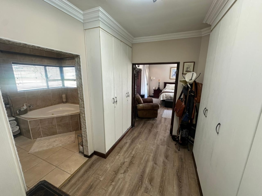 5 Bedroom Property for Sale in Midstream Estate Gauteng