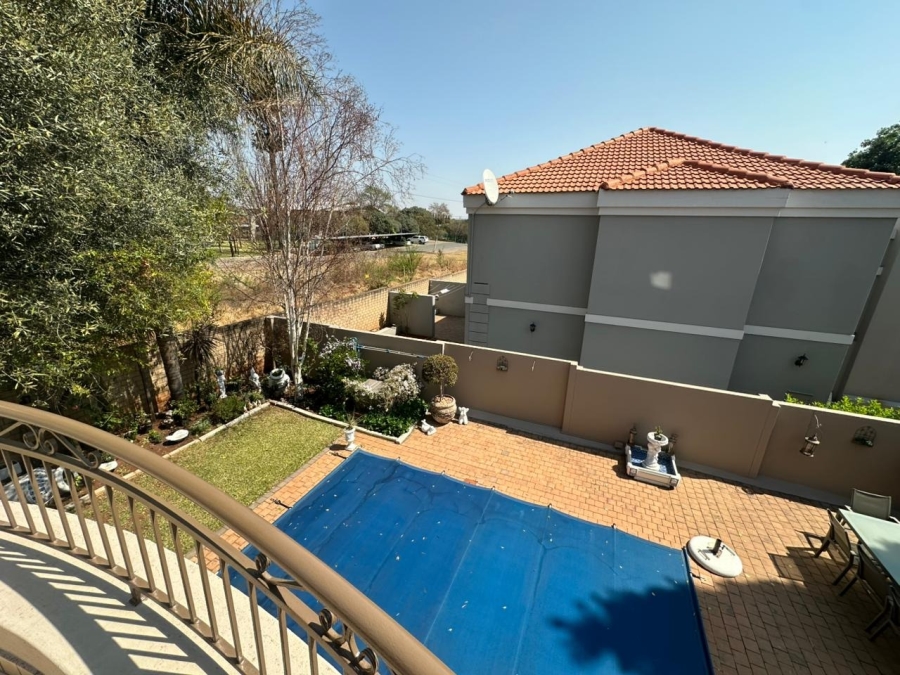 5 Bedroom Property for Sale in Midstream Estate Gauteng