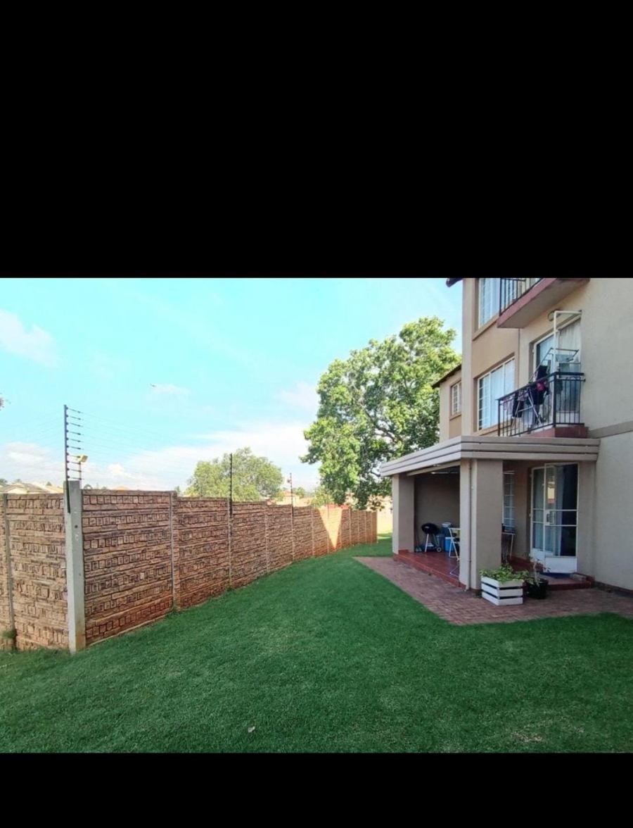 To Let 2 Bedroom Property for Rent in Meredale Gauteng