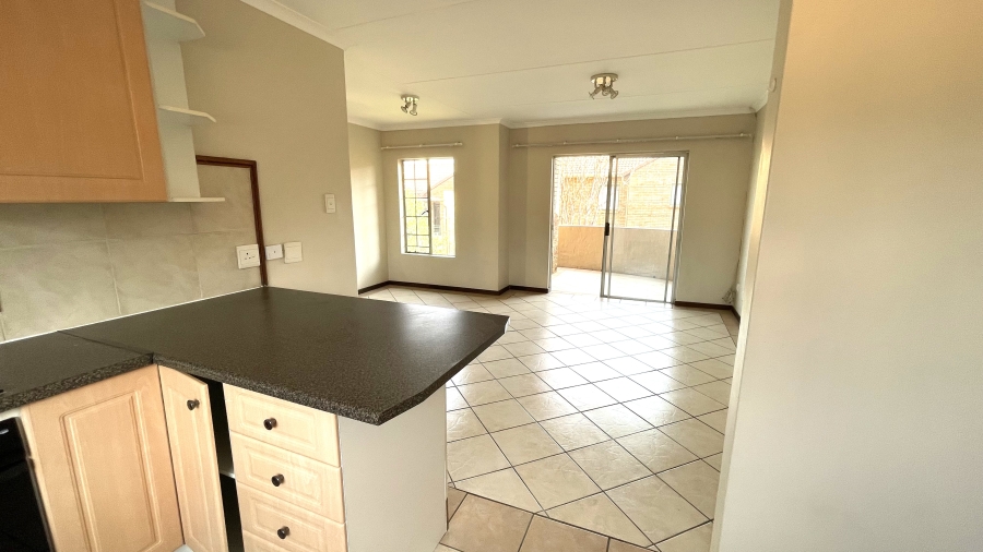 2 Bedroom Property for Sale in Die Hoewes Gauteng