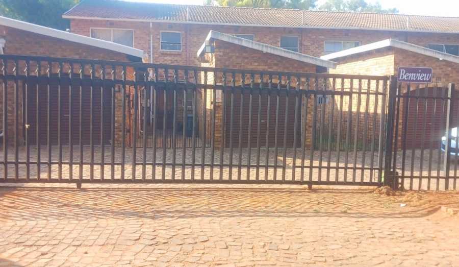 2 Bedroom Property for Sale in Windsor West Gauteng