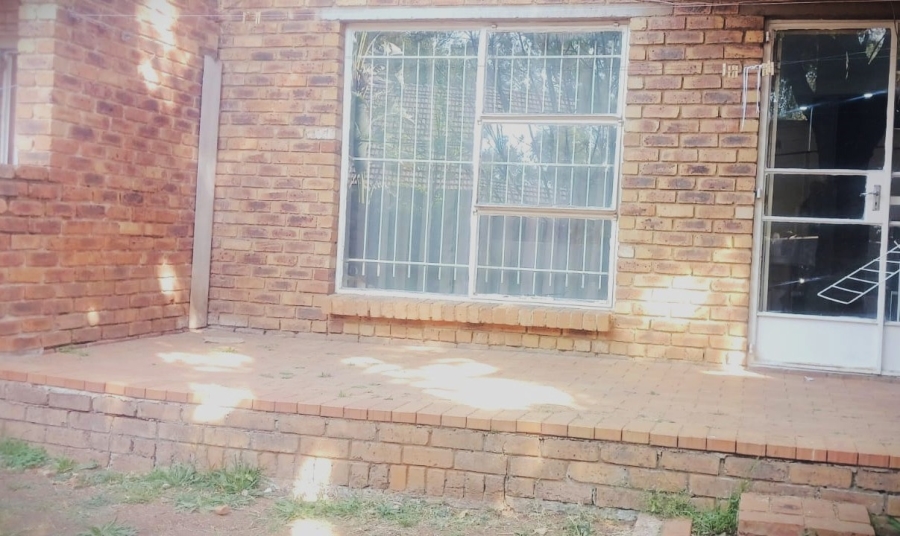 2 Bedroom Property for Sale in Windsor West Gauteng