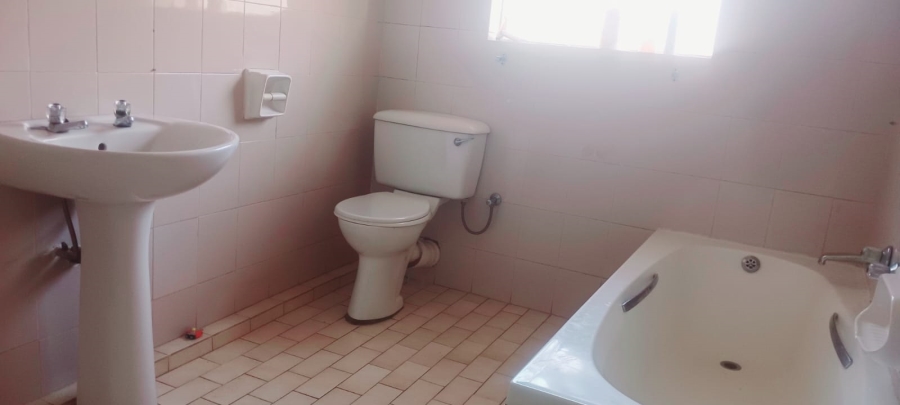 2 Bedroom Property for Sale in Windsor West Gauteng
