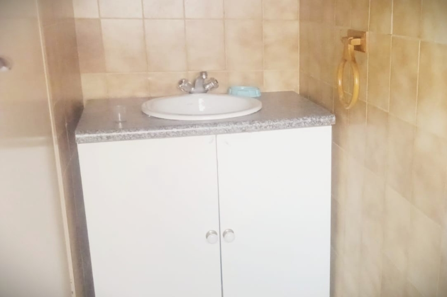2 Bedroom Property for Sale in Windsor West Gauteng