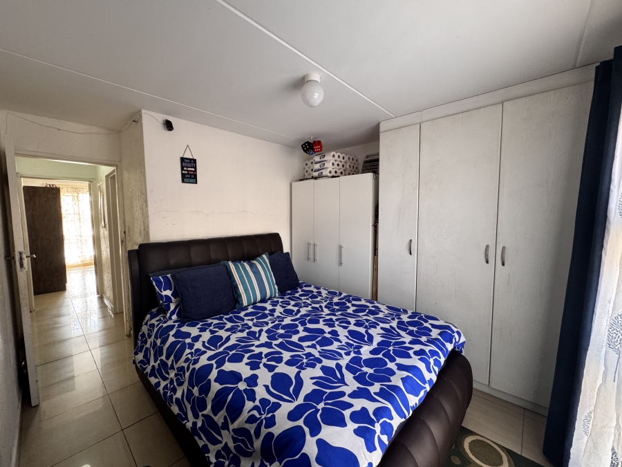 2 Bedroom Property for Sale in Mondeor Gauteng
