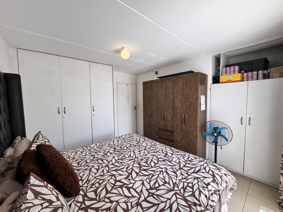 2 Bedroom Property for Sale in Mondeor Gauteng