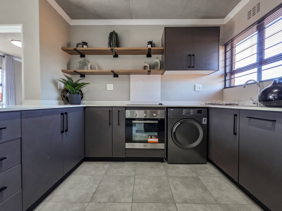 2 Bedroom Property for Sale in Sinoville Gauteng