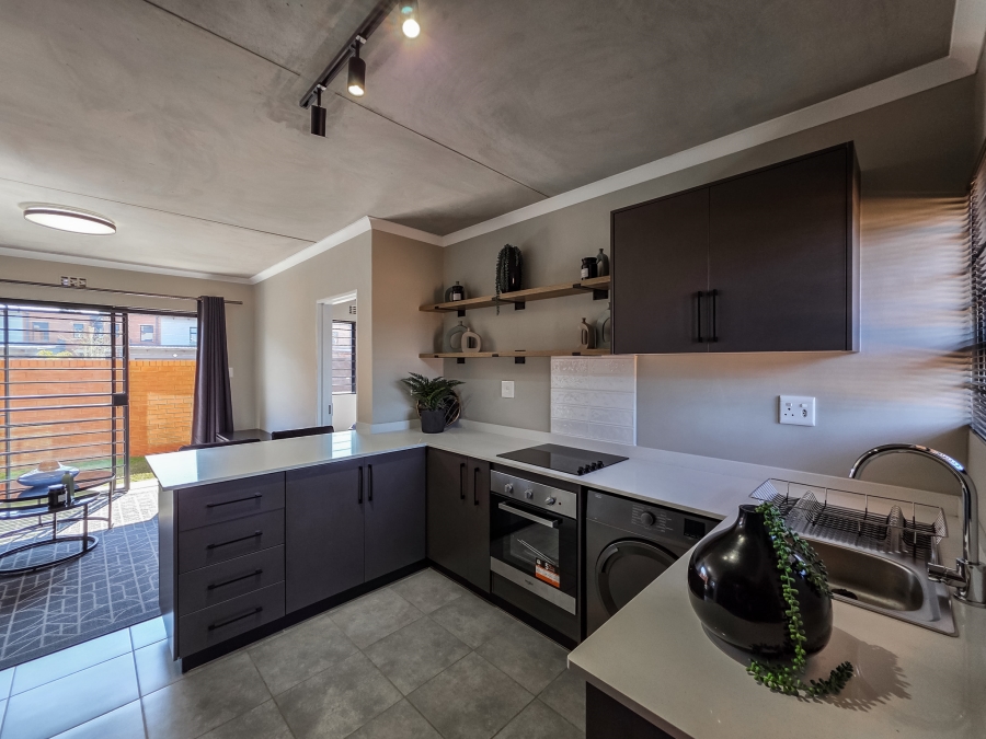 2 Bedroom Property for Sale in Sinoville Gauteng