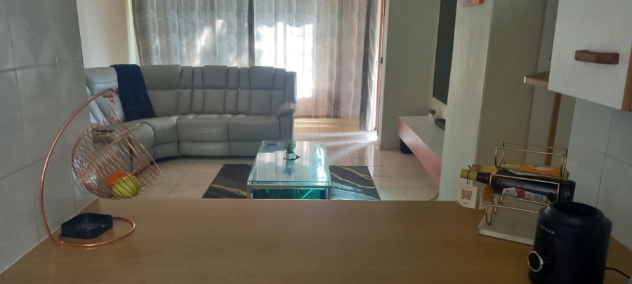 2 Bedroom Property for Sale in Sunninghill Gauteng
