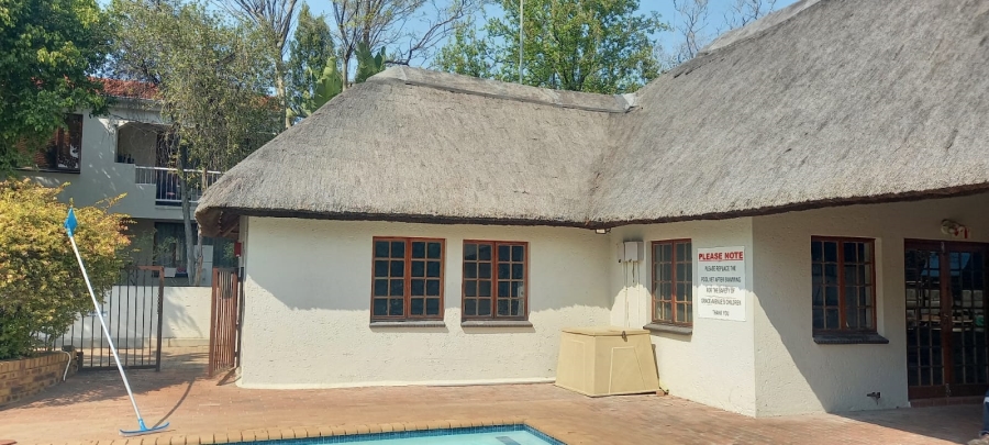 2 Bedroom Property for Sale in Sunninghill Gauteng