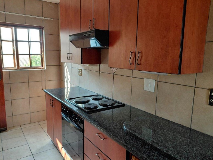 To Let 1 Bedroom Property for Rent in Kensington Gauteng