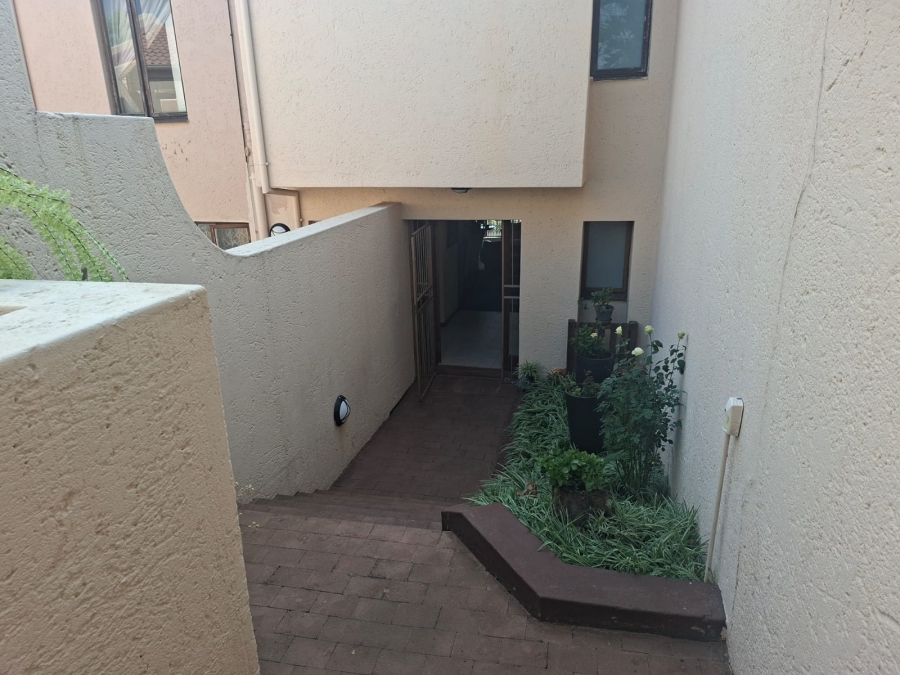 3 Bedroom Property for Sale in Wilro Park Gauteng