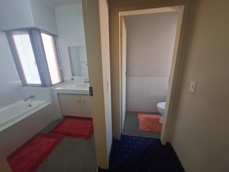 3 Bedroom Property for Sale in Wilro Park Gauteng