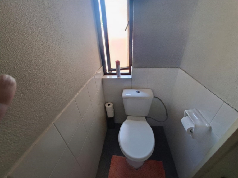 3 Bedroom Property for Sale in Wilro Park Gauteng