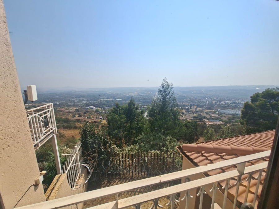 3 Bedroom Property for Sale in Wilro Park Gauteng