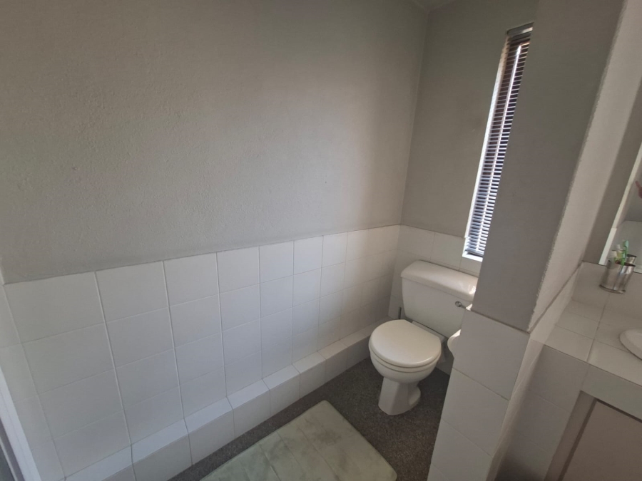 3 Bedroom Property for Sale in Wilro Park Gauteng