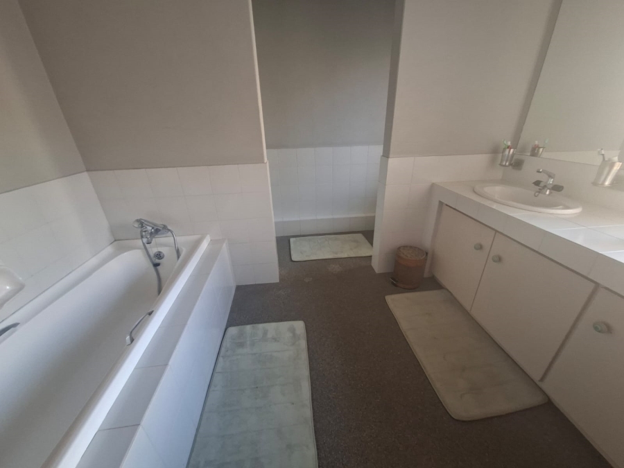 3 Bedroom Property for Sale in Wilro Park Gauteng