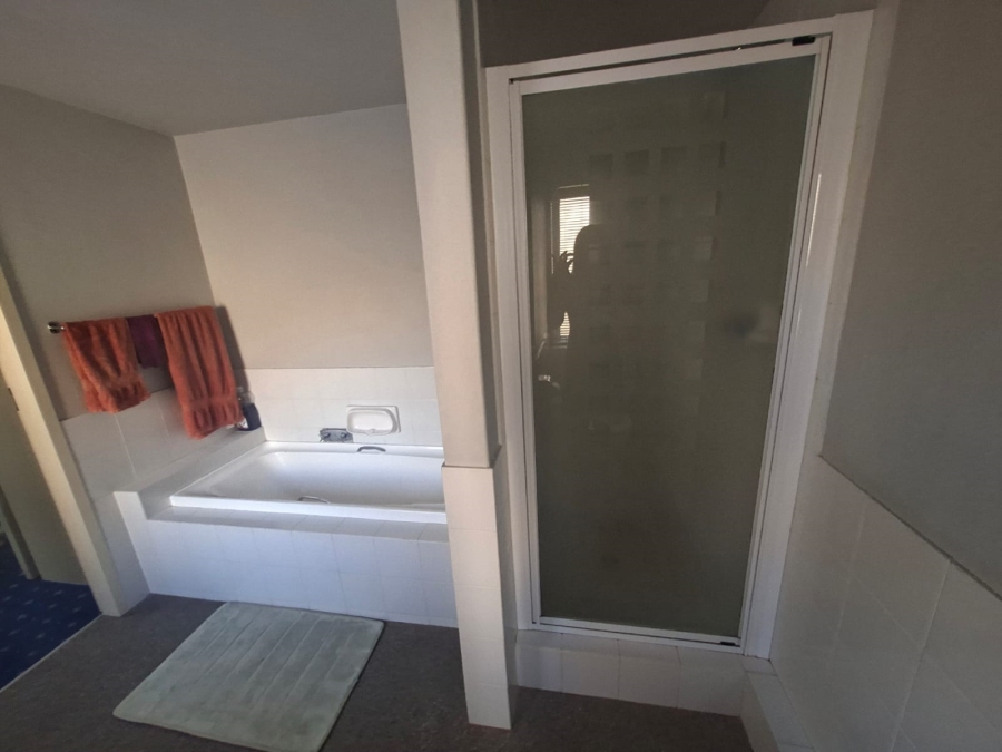 3 Bedroom Property for Sale in Wilro Park Gauteng