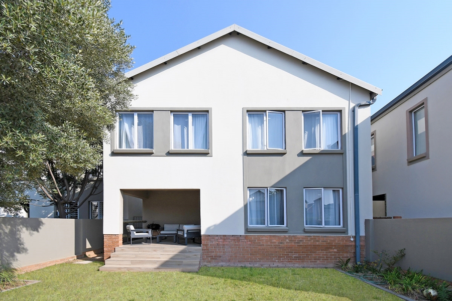 4 Bedroom Property for Sale in Broadacres Gauteng