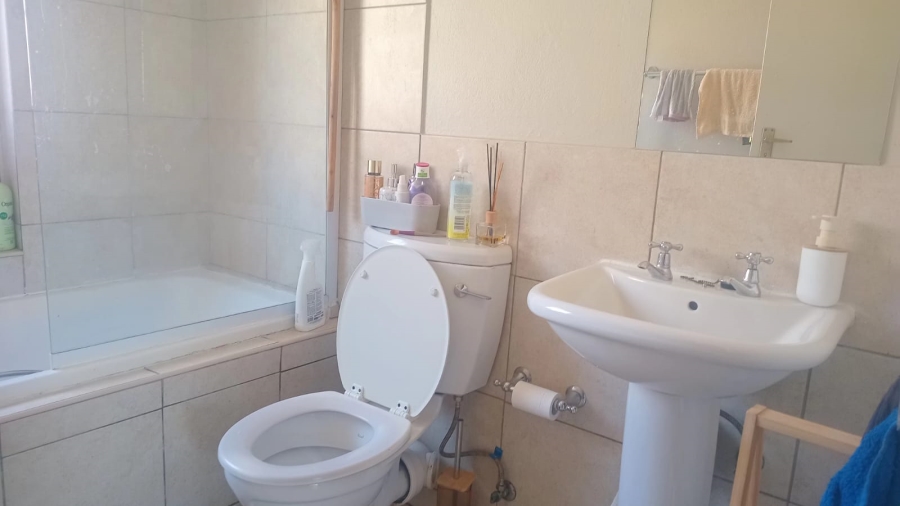 To Let 2 Bedroom Property for Rent in Terenure Gauteng