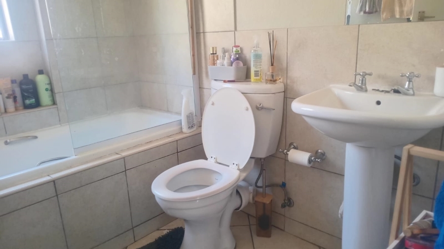To Let 2 Bedroom Property for Rent in Terenure Gauteng