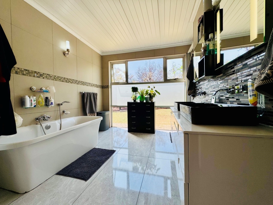 4 Bedroom Property for Sale in Sable Hills Gauteng