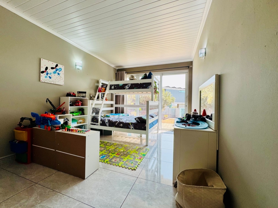 4 Bedroom Property for Sale in Sable Hills Gauteng