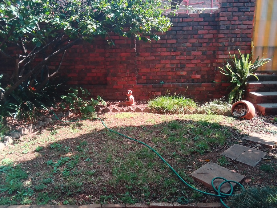 2 Bedroom Property for Sale in Birchleigh Gauteng
