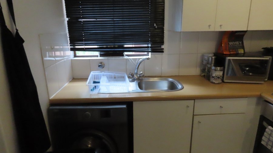 1 Bedroom Property for Sale in Sunninghill Gauteng