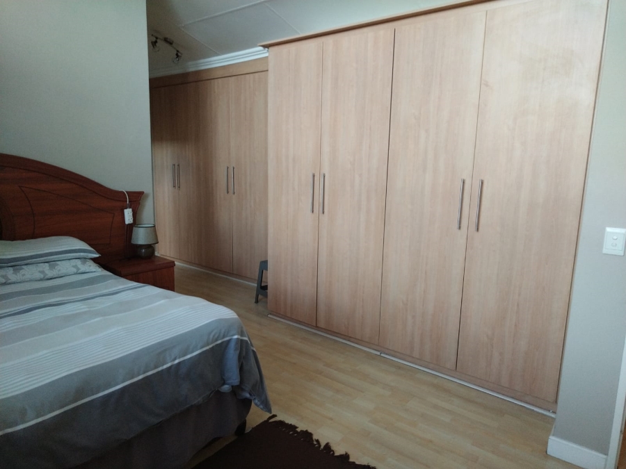 2 Bedroom Property for Sale in Morningside Gauteng