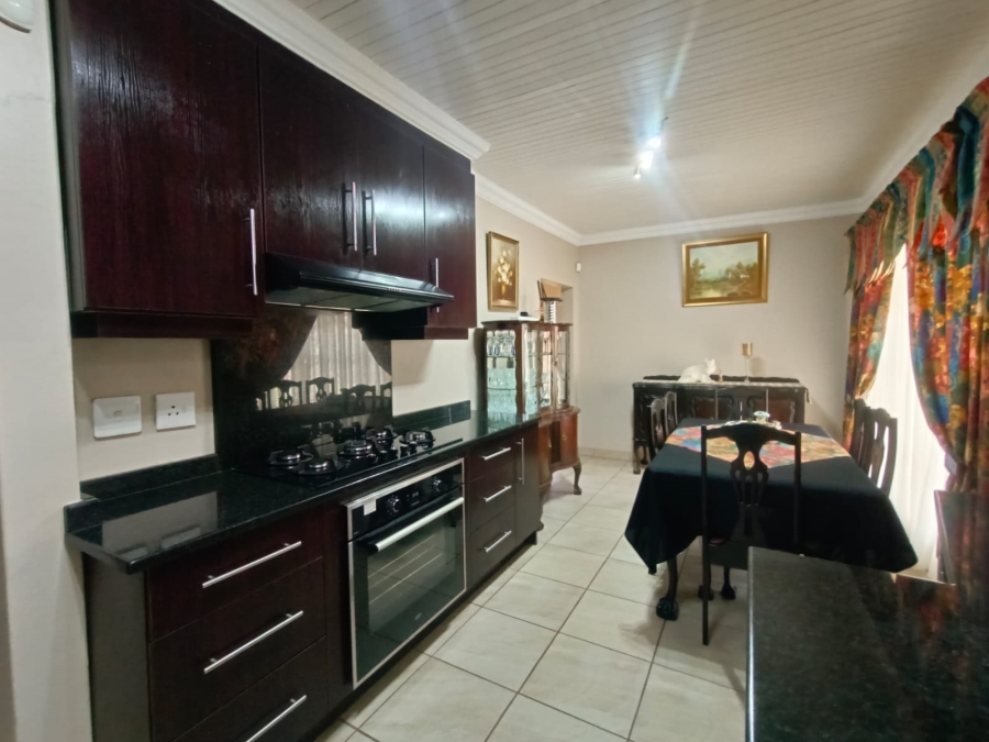 4 Bedroom Property for Sale in Vanderbijlpark SE 2 Gauteng