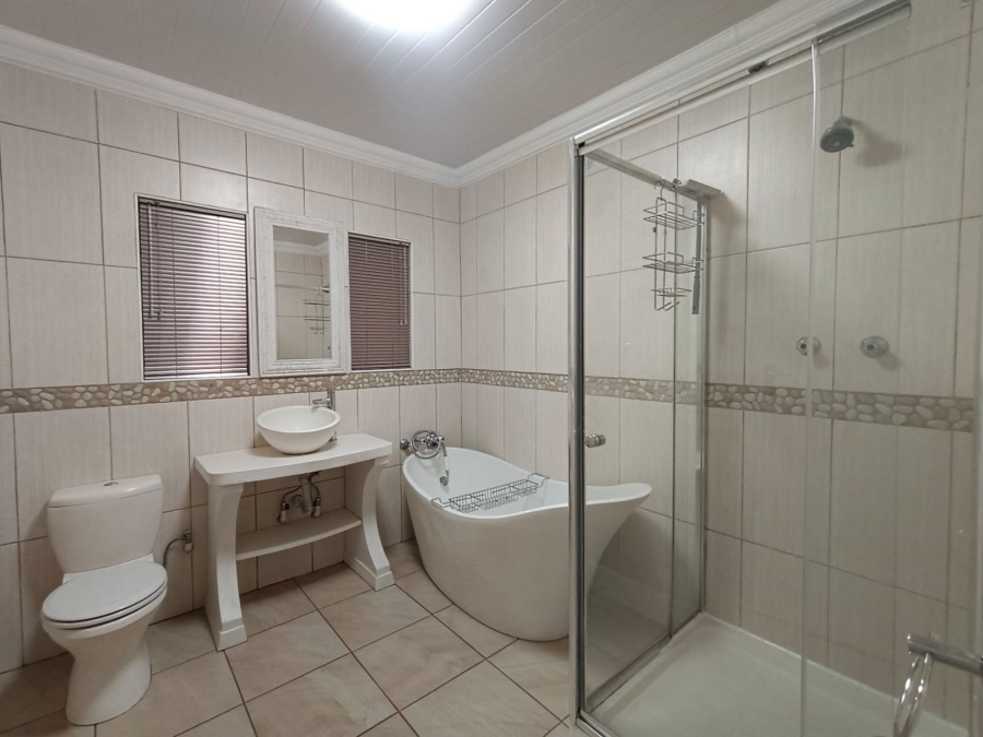 4 Bedroom Property for Sale in Vanderbijlpark SE 2 Gauteng