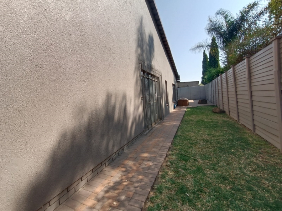 4 Bedroom Property for Sale in Vanderbijlpark SE 2 Gauteng