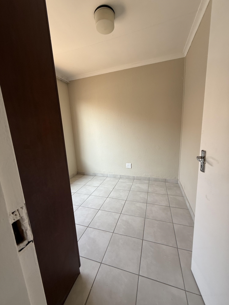 3 Bedroom Property for Sale in Elandspoort Gauteng