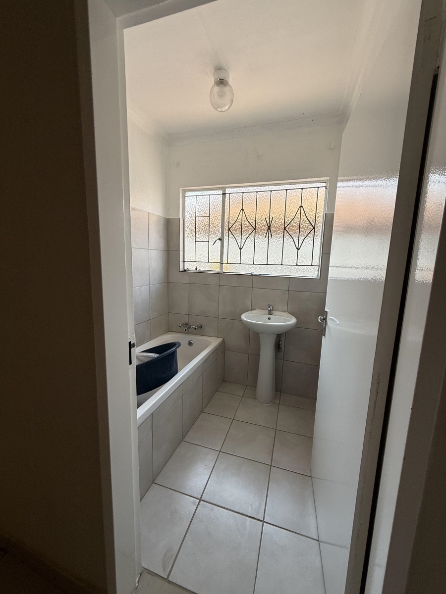 3 Bedroom Property for Sale in Elandspoort Gauteng