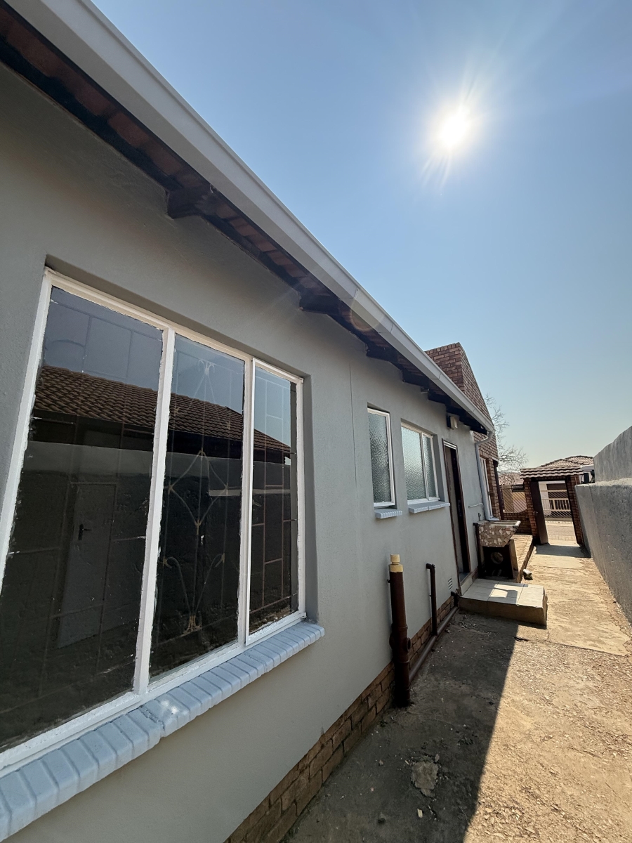 3 Bedroom Property for Sale in Elandspoort Gauteng