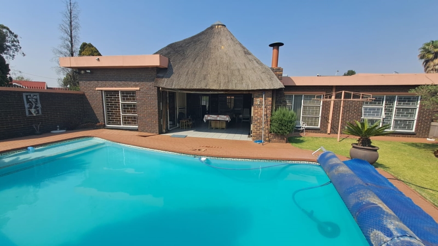 3 Bedroom Property for Sale in Falcon Ridge Gauteng
