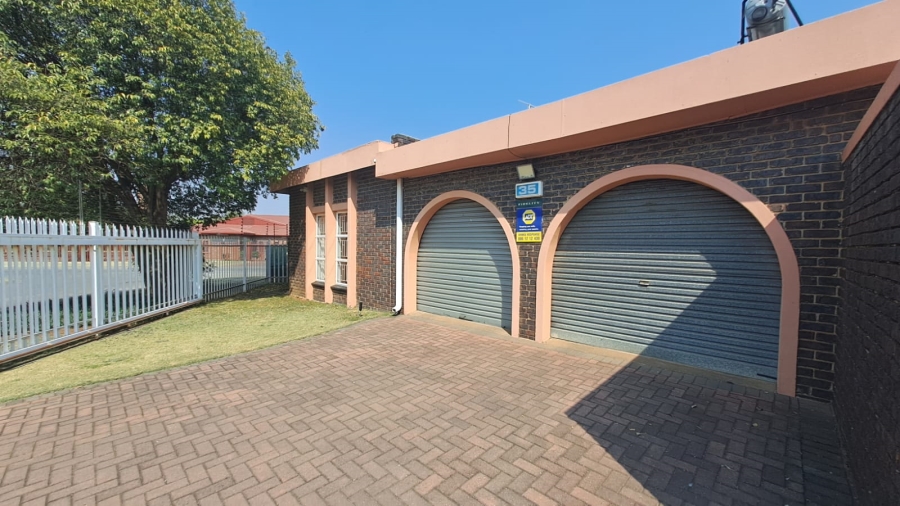3 Bedroom Property for Sale in Falcon Ridge Gauteng