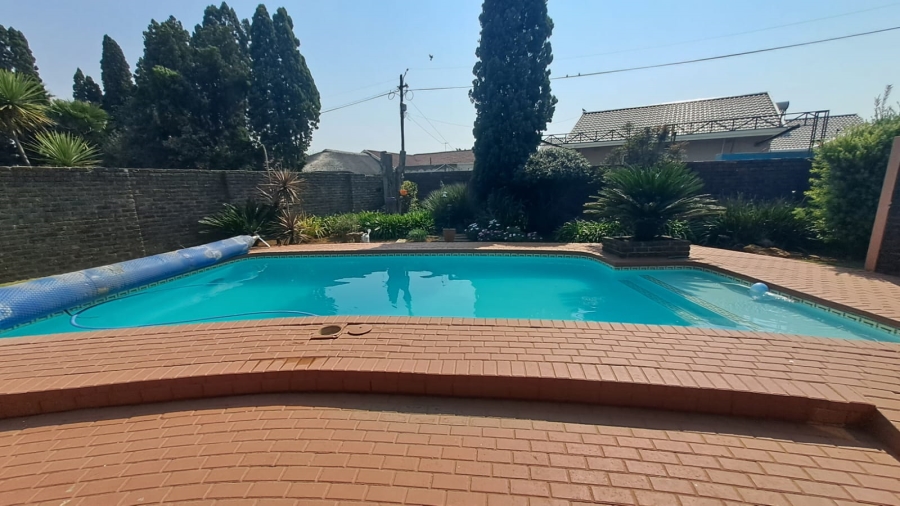 3 Bedroom Property for Sale in Falcon Ridge Gauteng
