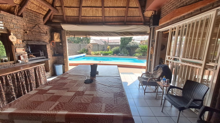 3 Bedroom Property for Sale in Falcon Ridge Gauteng
