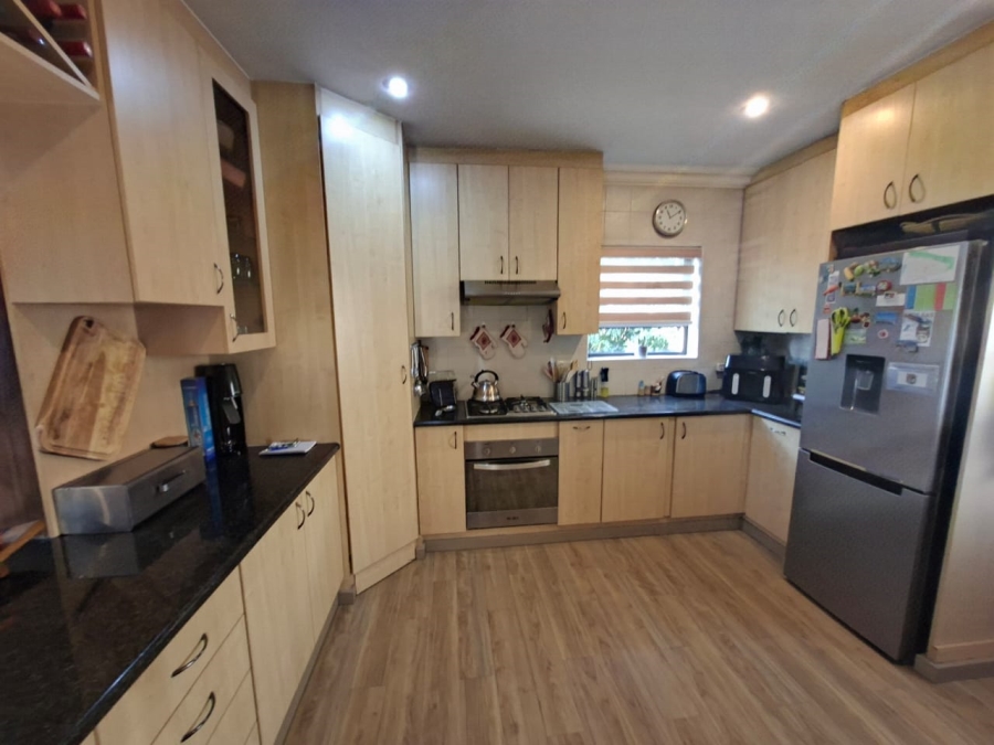 3 Bedroom Property for Sale in Noordheuwel Gauteng