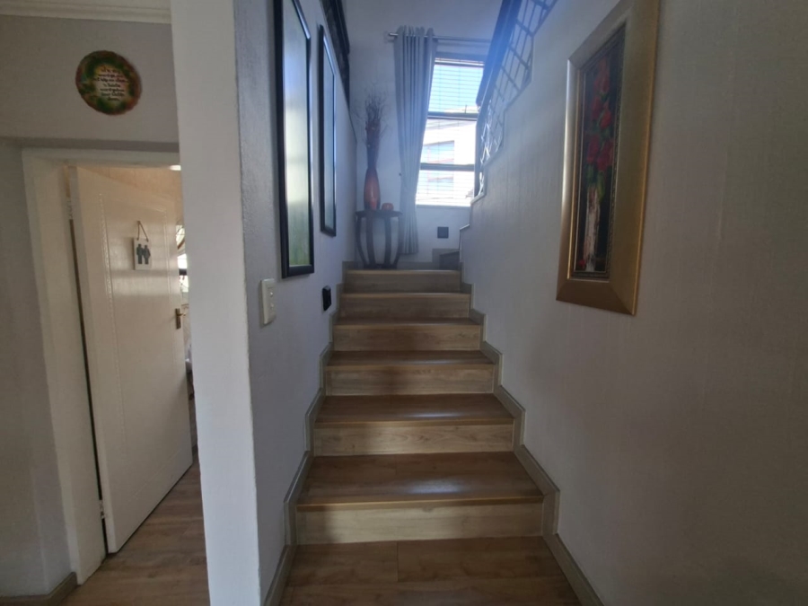 3 Bedroom Property for Sale in Noordheuwel Gauteng