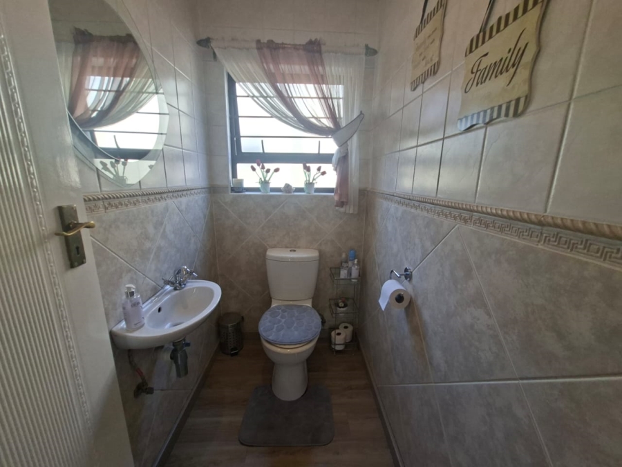 3 Bedroom Property for Sale in Noordheuwel Gauteng