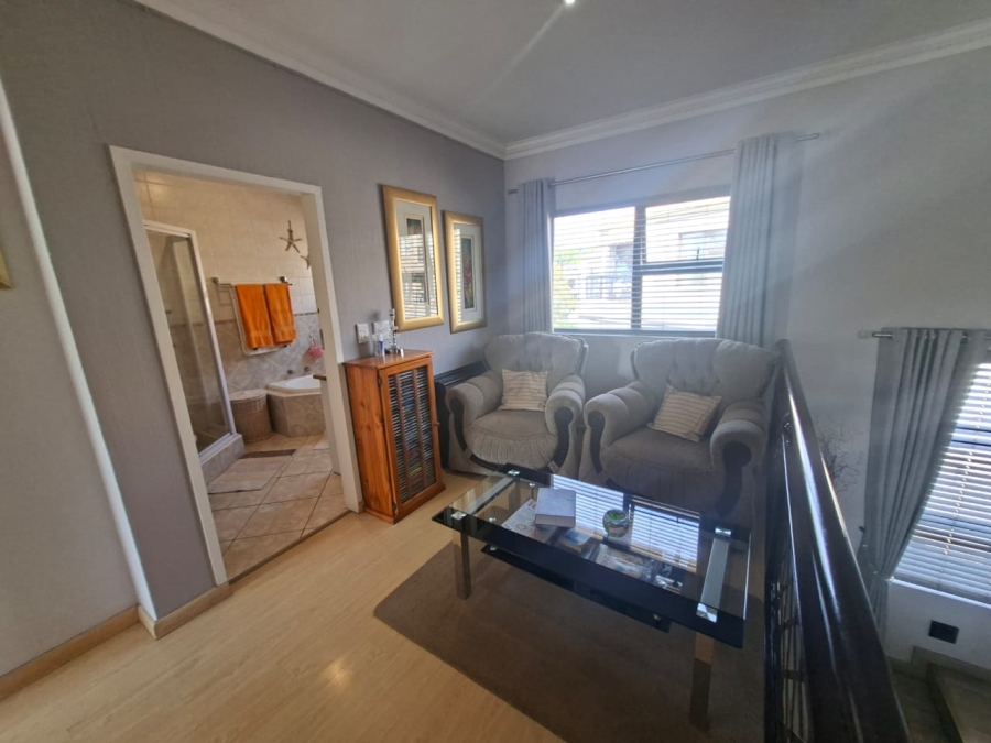 3 Bedroom Property for Sale in Noordheuwel Gauteng