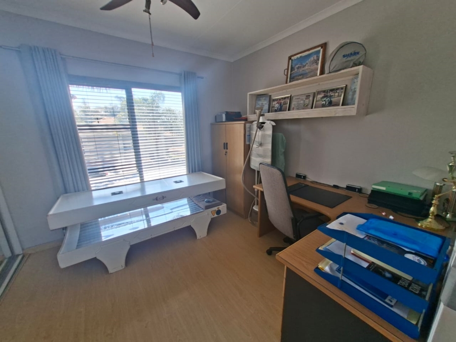 3 Bedroom Property for Sale in Noordheuwel Gauteng